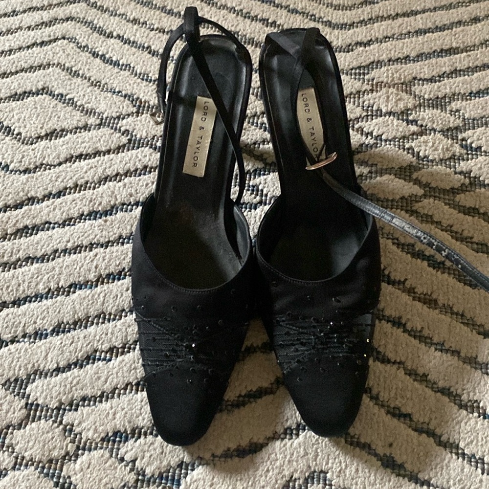 Lord & Taylor Size 6.5 Heels